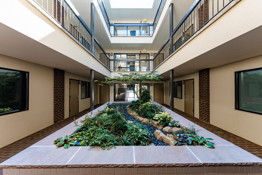 More Photos Of 1615 York Rd, Lutherville Office For Lease