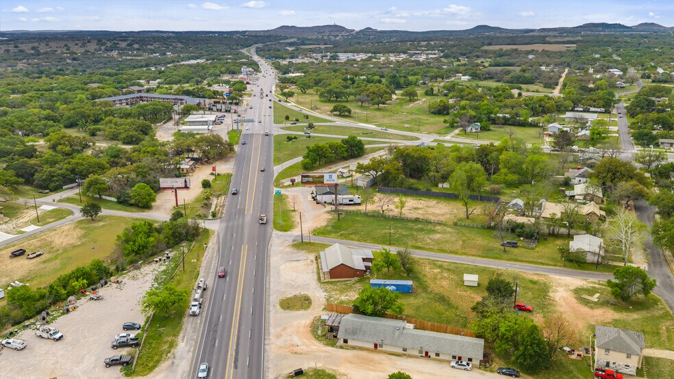More Photos Of 201 N US Highway 281, Johnson City Flex For Sale