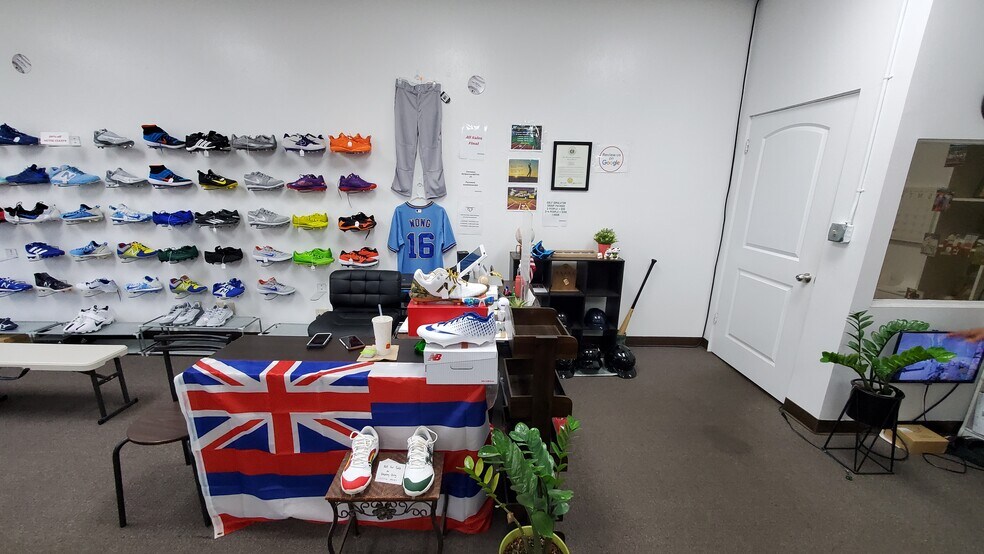 More Photos Of 2290 Alahao Pl, Honolulu Warehouse For Lease
