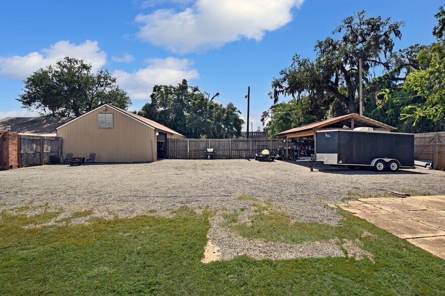 More Photos Of 1607 Norwich St, Brunswick Flex For Sale