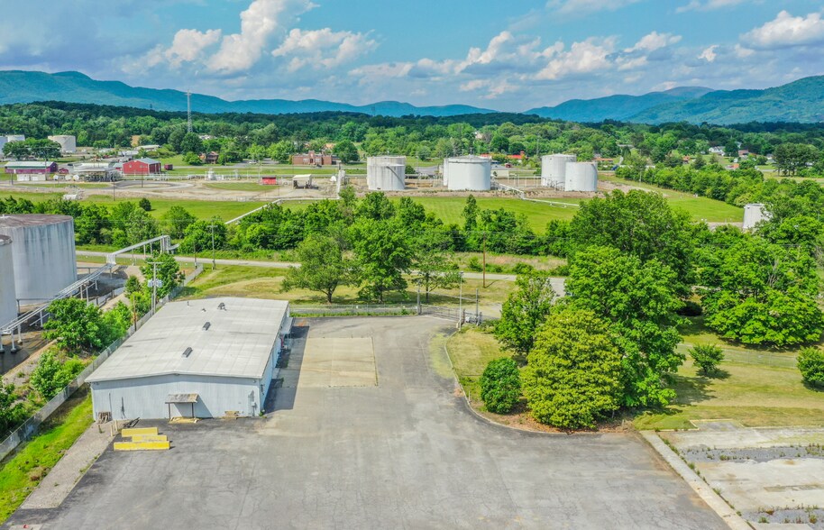 More Photos Of 1371 Oil Terminal rd, Blue Ridge Warehouse For Lease