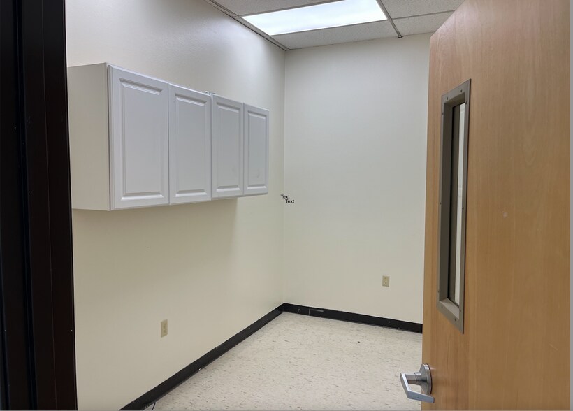 More Photos Of 2651 W 11th Street Rd, Greeley Light Distribution For Lease