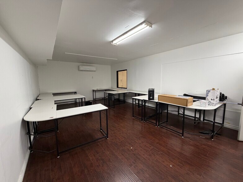 More Photos Of 7815-7817 Melrose Ave, Los Angeles Storefront Retail Office For Lease