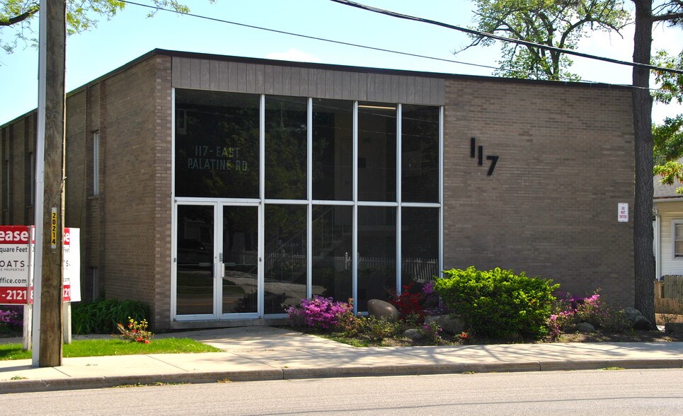 More Photos Of 117 E Palatine Rd, Palatine Unknown For Lease