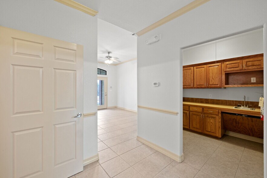 More Photos Of 3000 Joe Dimaggio Blvd, Round Rock Office Residential For Lease