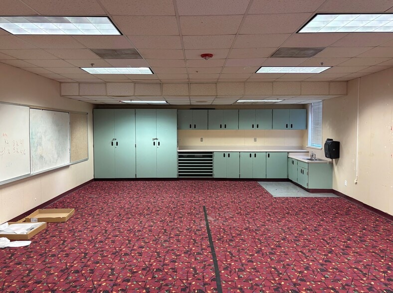 More Photos Of 600 Charles St, Humble Religious Facility For Sale