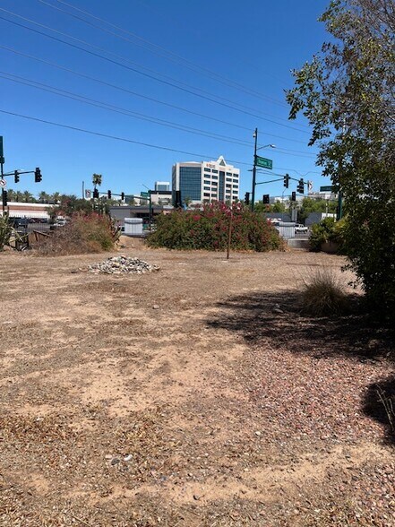 More Photos Of 2810 N 7th Ave, Phoenix Storefront For Lease