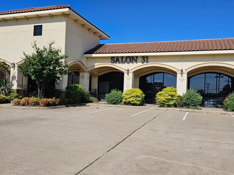 More Photos Of 5312 Park Springs Blvd, Arlington Freestanding For Lease