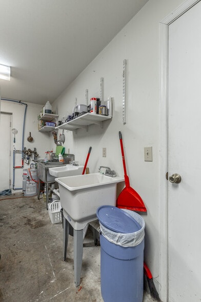 More Photos Of 15781 Rankin Ave, Dunlap Freestanding For Sale