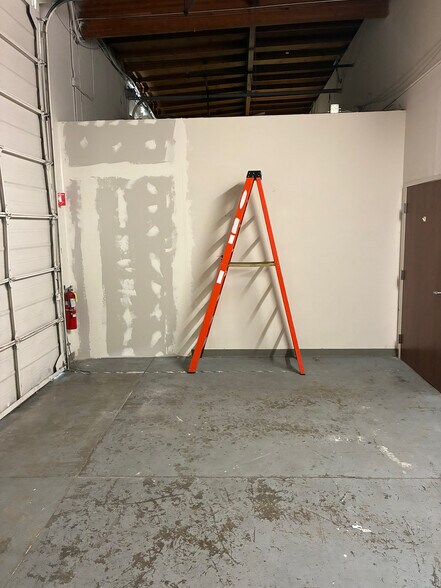 More Photos Of 20974-20988 Corsair Blvd, Hayward Research And Development For Lease