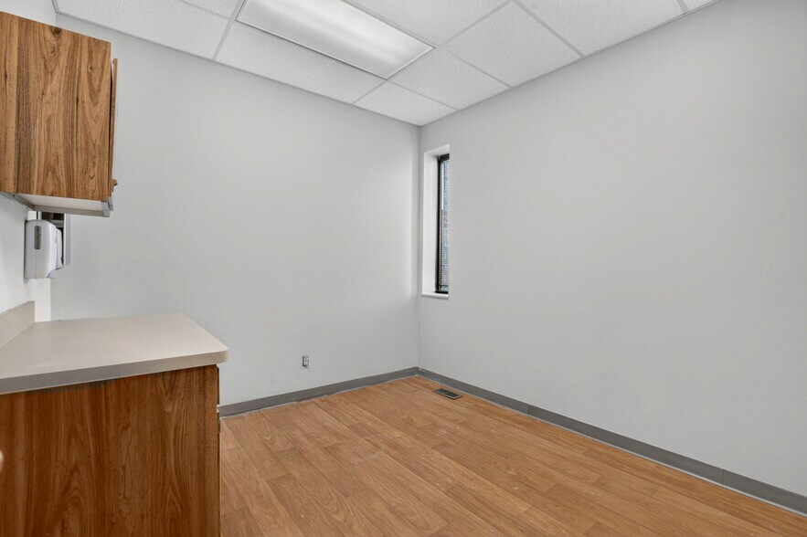 More Photos Of 3900 E Livingston Ave, Columbus Medical For Sale