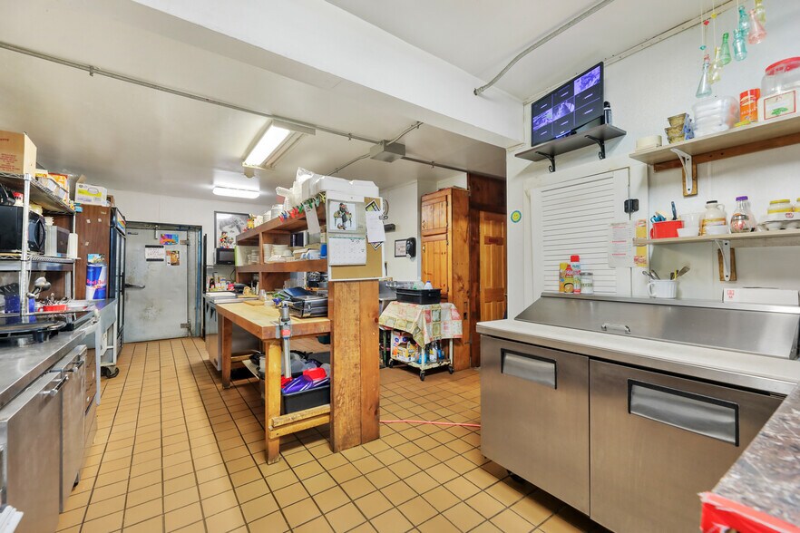 More Photos Of 71 Chester Rd, Becket Restaurant For Sale