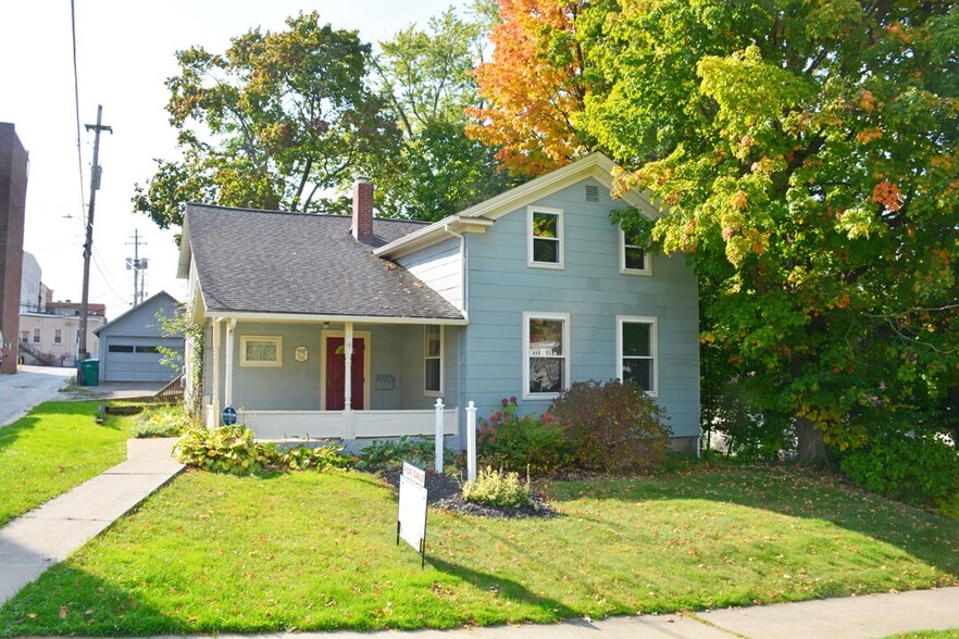 Primary Photo Of 107 Center St, Chardon Freestanding For Sale