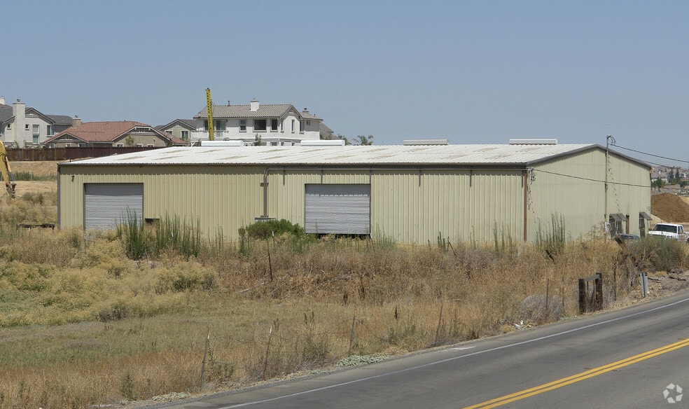 More Photos Of 730 Concord Ave, Brentwood Warehouse For Sale