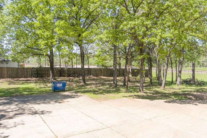 More Photos Of 120 NW 304 Loop, Crockett Daycare Center For Sale