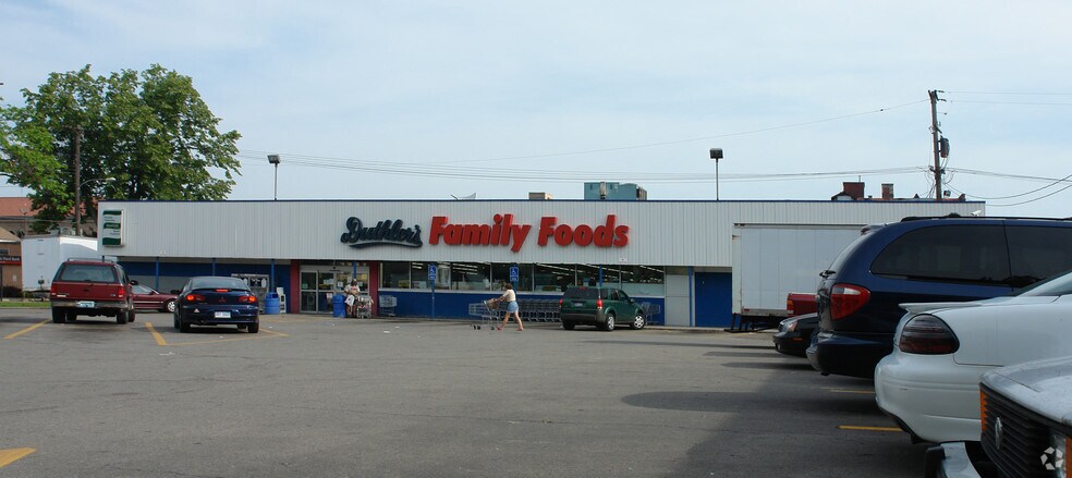 More Photos Of 648 Bridge St NW, Grand Rapids Freestanding For Lease