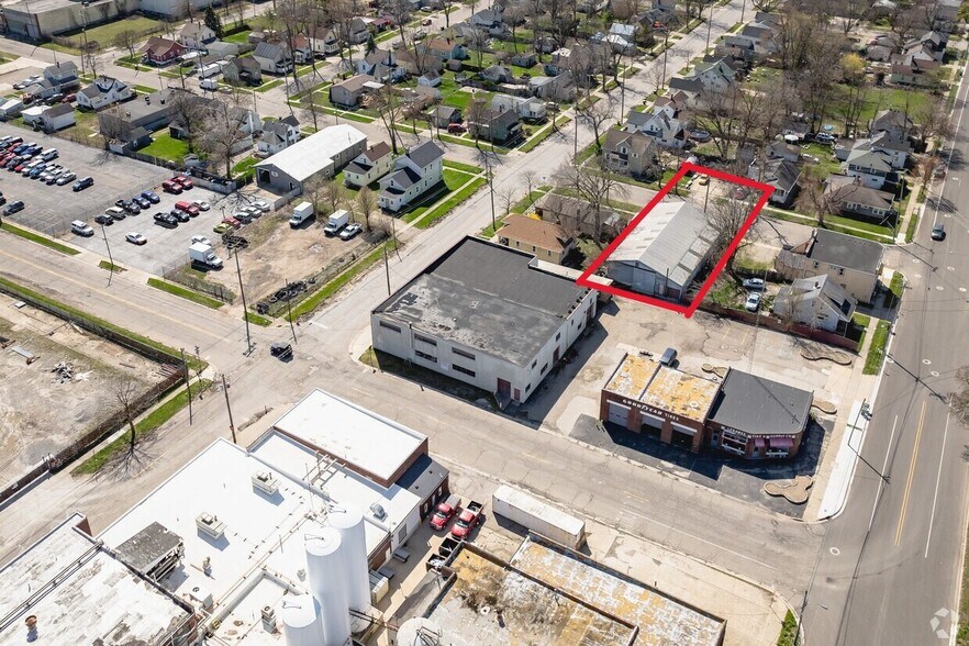 Primary Photo Of 113 S Dean St, Adrian Service For Sale