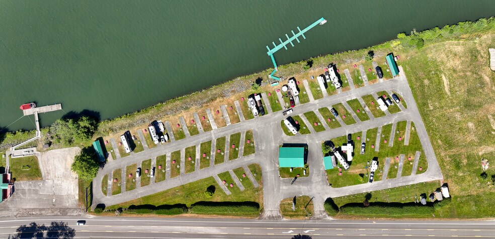More Photos Of 17581 US Highway 101 N, Klamath Trailer Camper Park For Sale