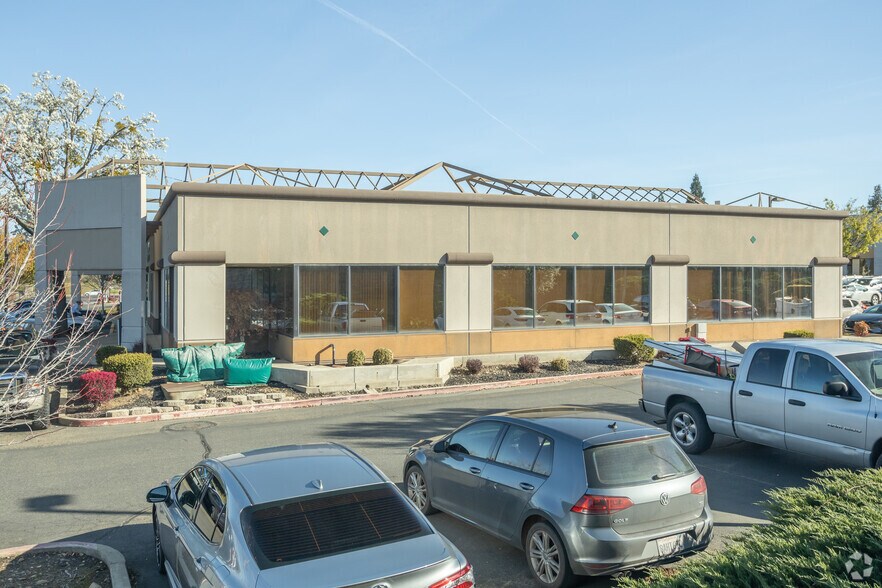 More Photos Of 251 Turn Pike Dr, Folsom Medical For Lease