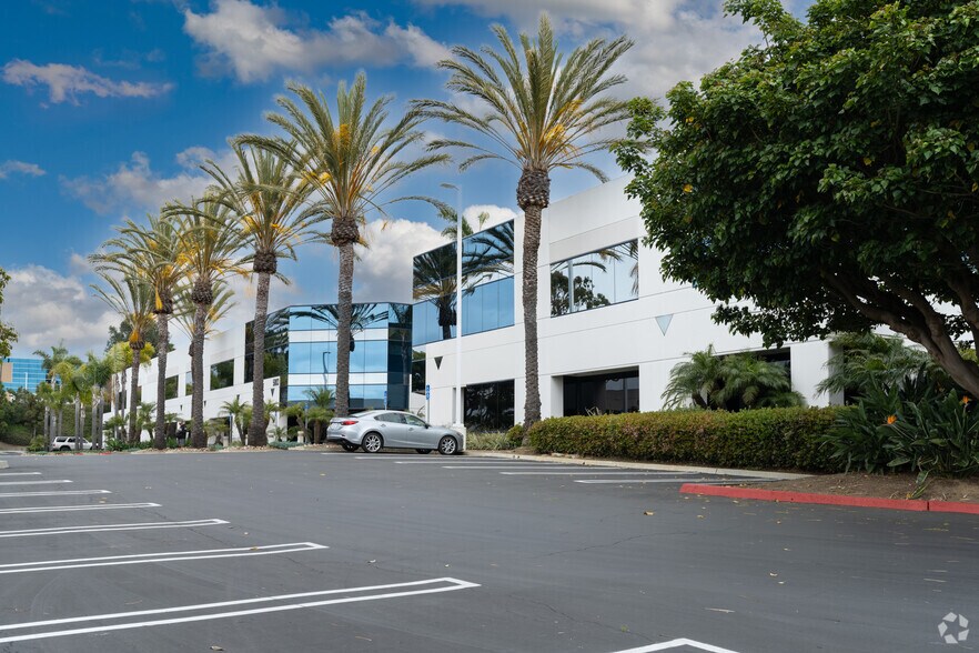 More Photos Of 5803 Newton Dr, Carlsbad Research And Development For Sale