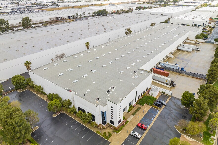 More Photos Of 1260 S Vintage Ave, Ontario Warehouse For Lease