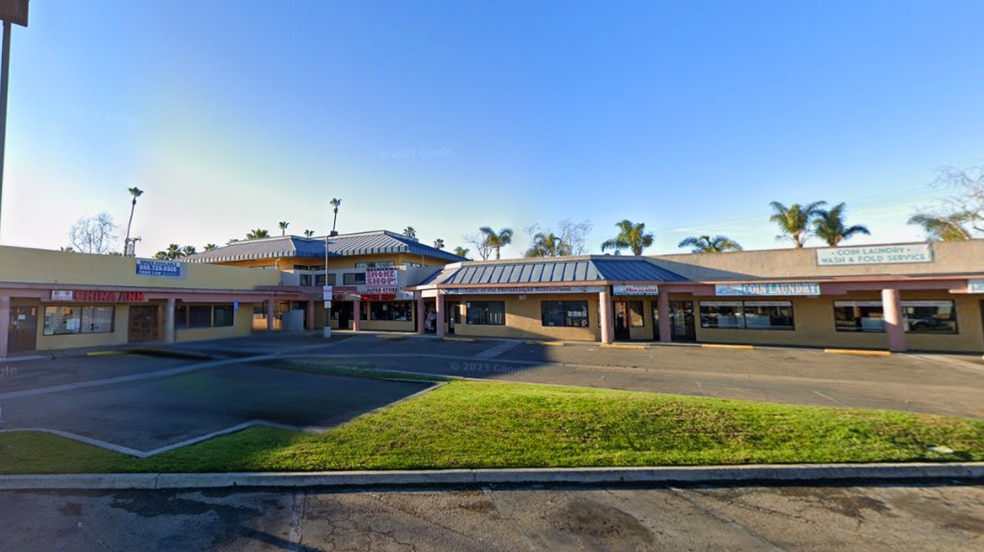 More Photos Of 3175-3185 Midway Dr, San Diego Storefront For Lease