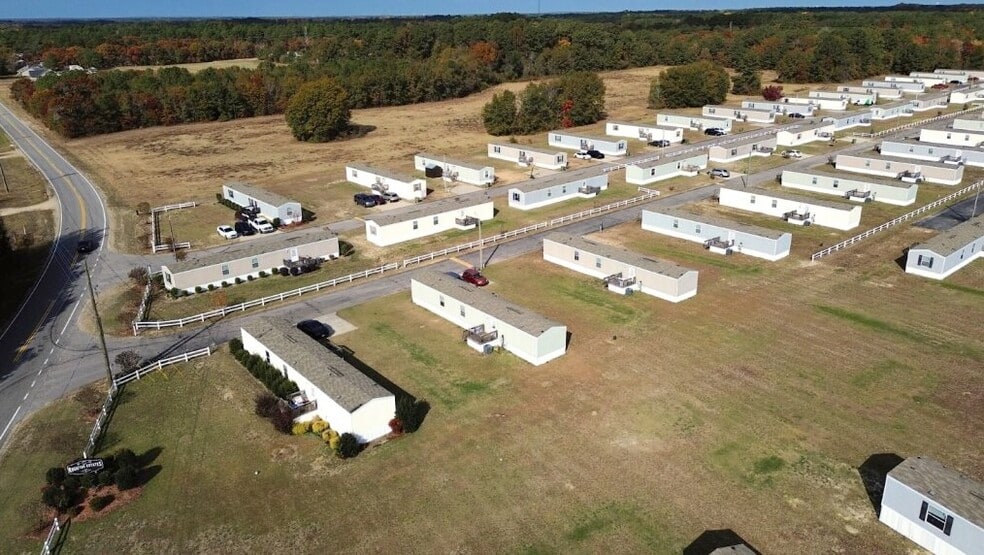 More Photos Of 101 Beltons Loop, Raeford Manufactured Housing Mobile Home Park For Sale
