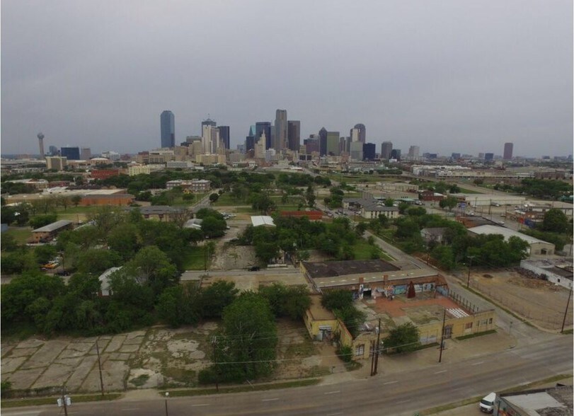 More Photos Of 2003 Park Ave, Dallas General Retail For Lease