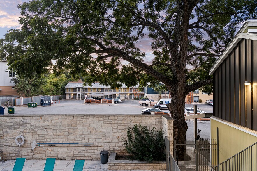 More Photos Of 2526 Durwood St, Austin Apartments For Sale