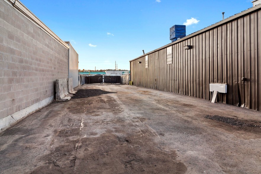 More Photos Of 2310 S Jason St, Denver Service For Sale