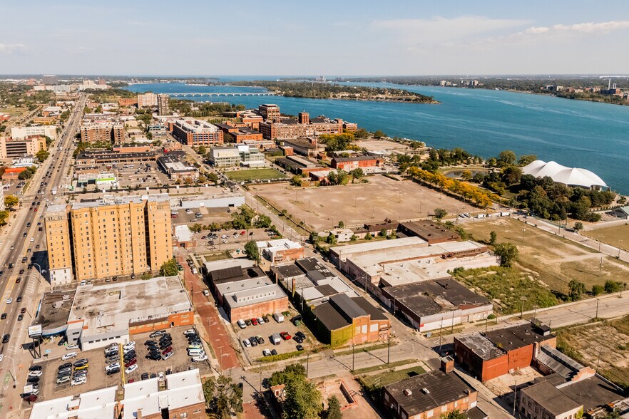 More Photos Of 277 Dubois St, Detroit General Retail For Lease