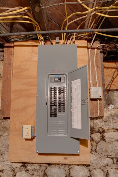 More Photos Of 236 N Main St, Milroy General Retail For Sale