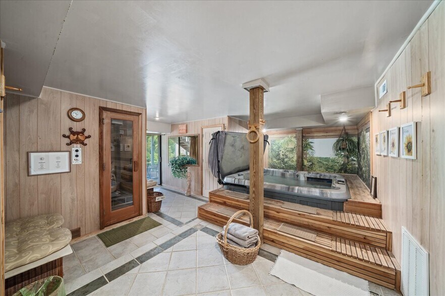 More Photos Of 441 Mull Rd, Hiawassee Hospitality For Sale