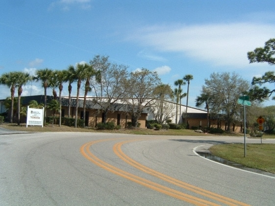 More Photos Of 2205 Industrial Blvd, Sarasota Warehouse For Lease