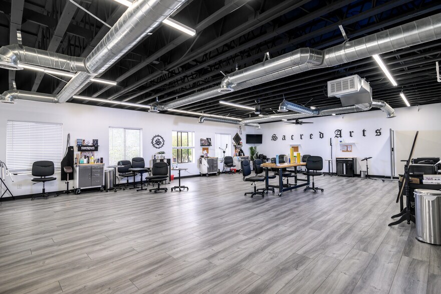 More Photos Of 501 W Channel Islands Blvd, Port Hueneme Loft Creative Space For Sale