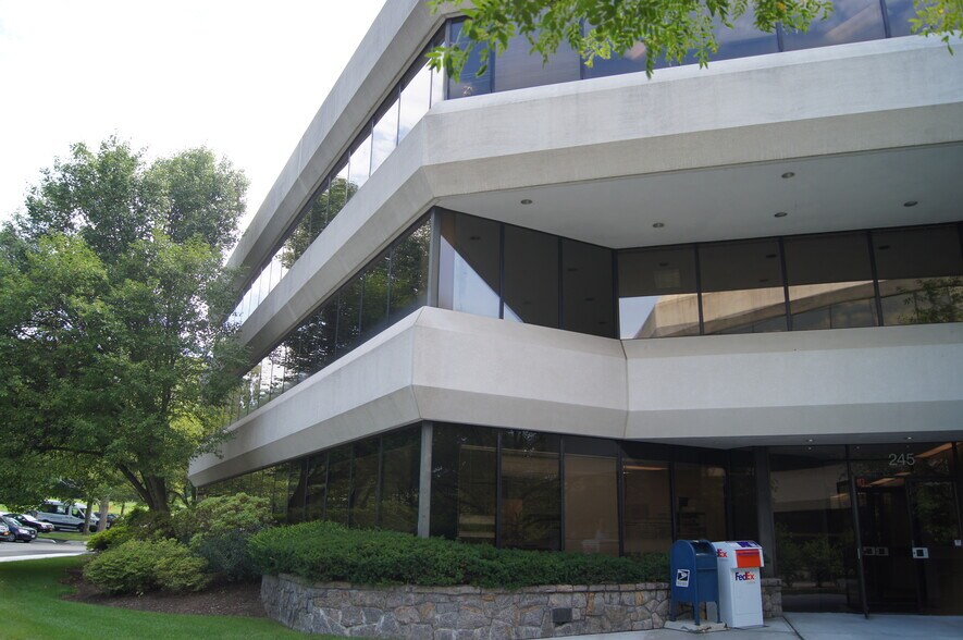 More Photos Of 245 Saw Mill River Rd, Hawthorne Medical For Sale