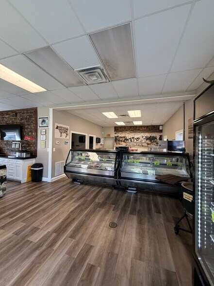 More Photos Of 3520 Nederland Ave, Nederland Restaurant For Sale