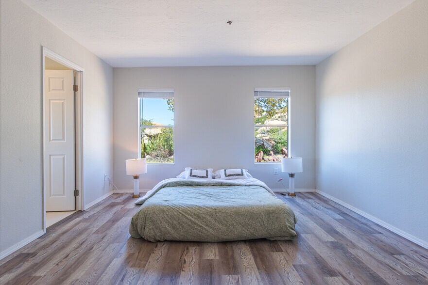 More Photos Of 19191 High Glen Rd, Alpine Specialty For Sale