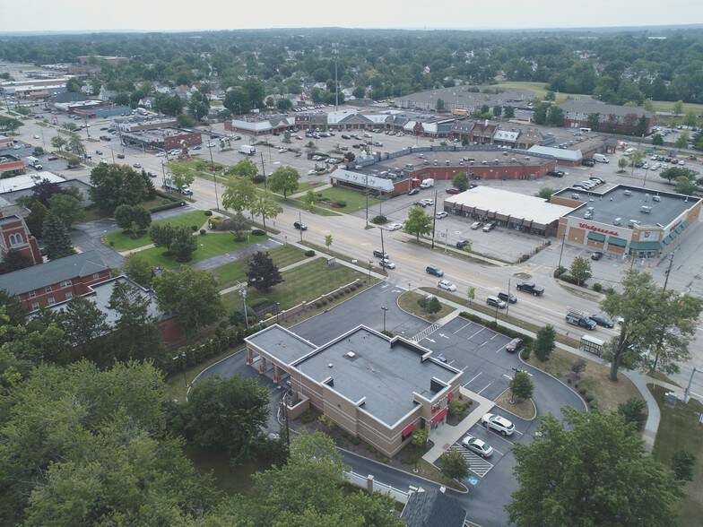 More Photos Of 5637 Mayfield Rd, Cleveland Bank For Lease
