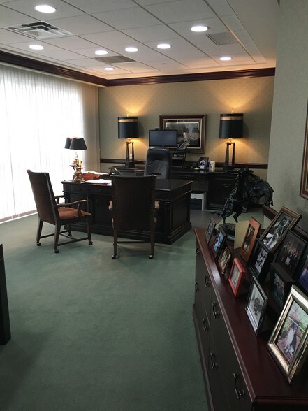 More Photos Of 4334 Glendale-Milford Rd, Cincinnati Loft Creative Space For Sale