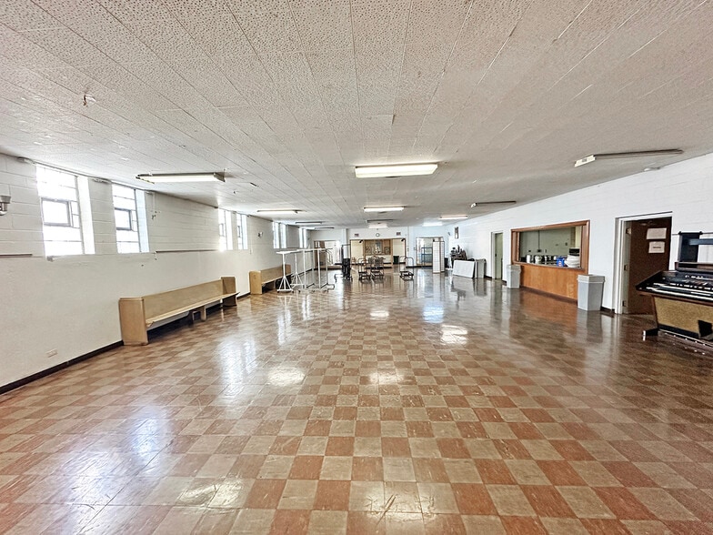 More Photos Of 11000 S Ewing Ave, Chicago Religious Facility For Sale