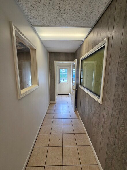 More Photos Of 536 Oak St, Ferrysburg Industrial For Sale