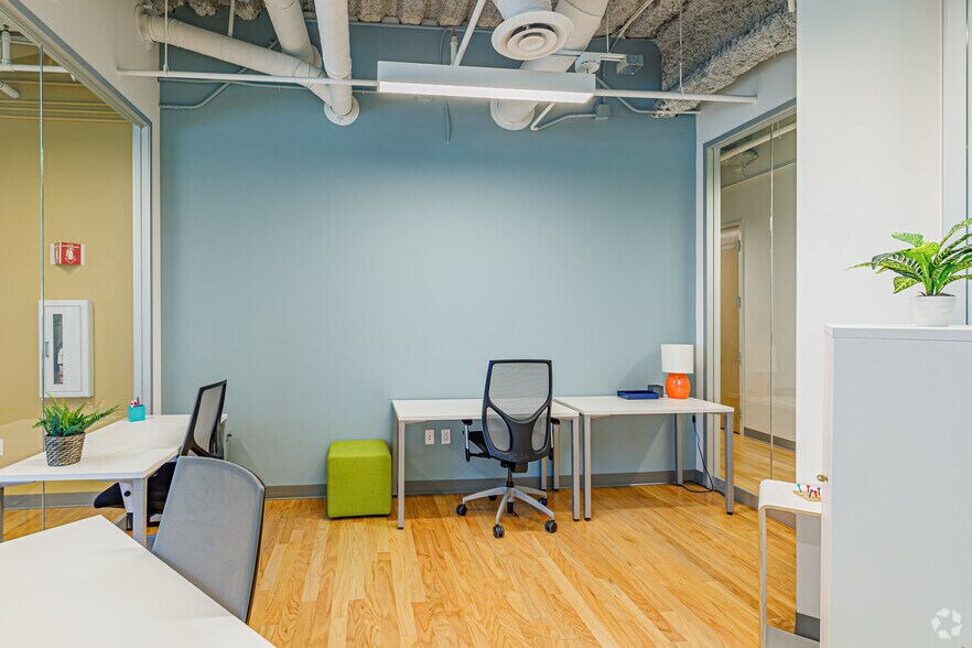 More Photos Of 4660 La Jolla Village Dr, San Diego Coworking Space