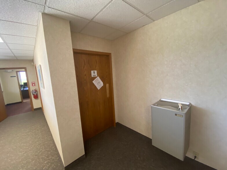 More Photos Of 2220 Grant Rd, Billings Office For Sale