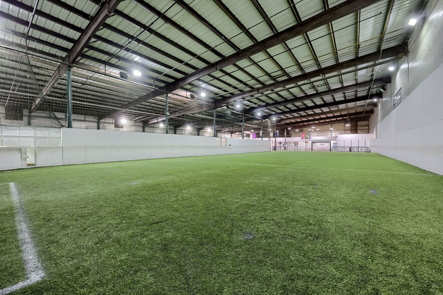 More Photos Of 3549 Hempland Rd, Lancaster Warehouse For Lease