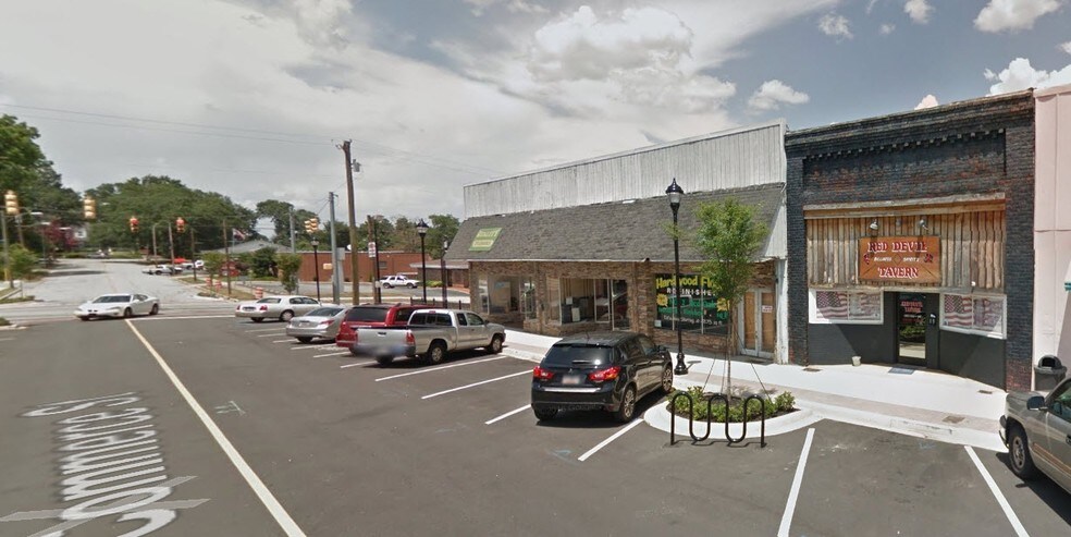 More Photos Of 15-17 S Commerce St, Liberty Storefront For Sale