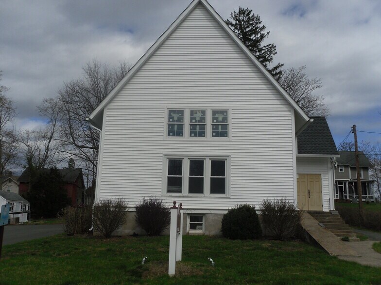 More Photos Of 139 Main St, East Berlin Religious Facility For Sale