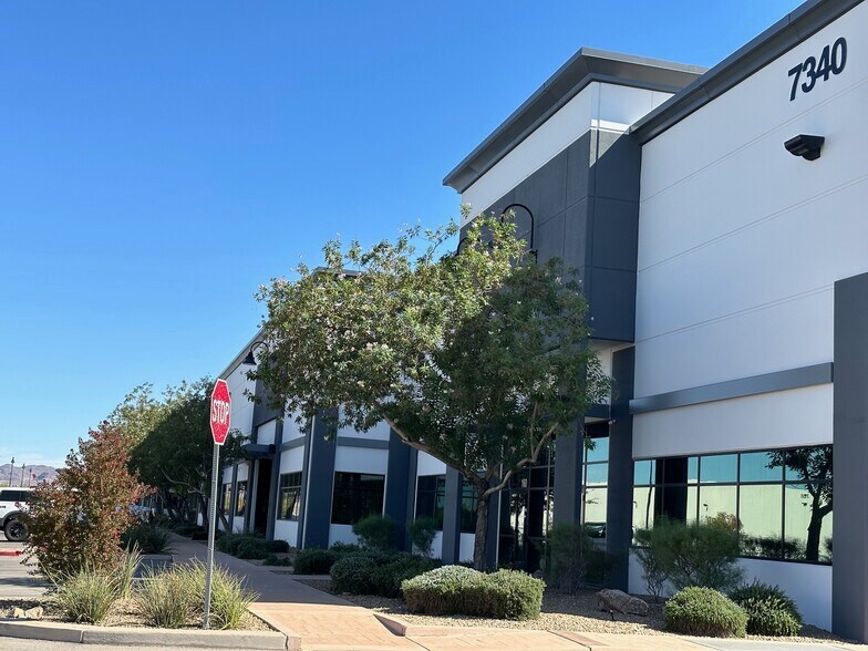 More Photos Of 7340 Eastgate Rd, Henderson Warehouse For Lease