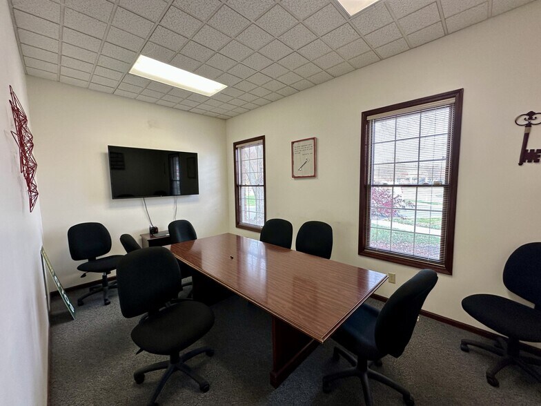 More Photos Of 4261 Morse Rd, Columbus Office For Sale