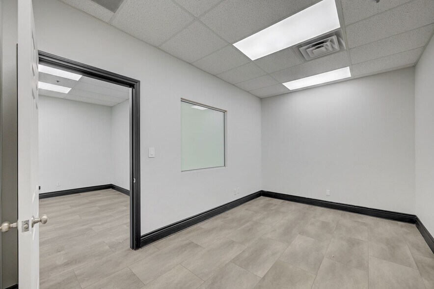 More Photos Of 3068 E Sunset Rd, Las Vegas Warehouse For Sale